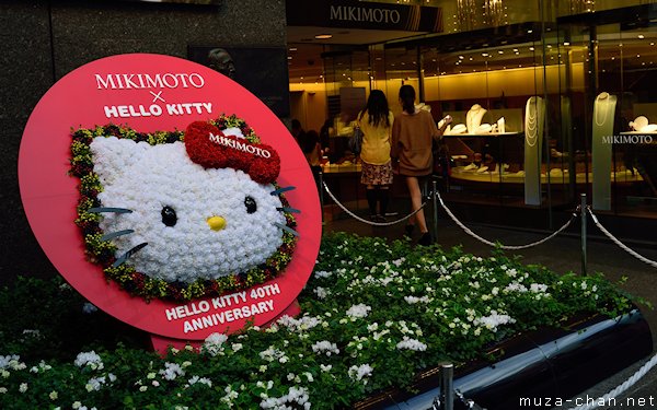 Dekorasi Ulang Tahun ke-40 Hello Kitty di Mikamoto, Ginza, Tokyo