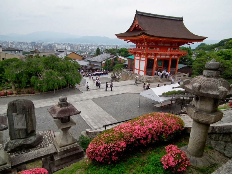 Candi Budha Kiyomizu-dera di Jepang