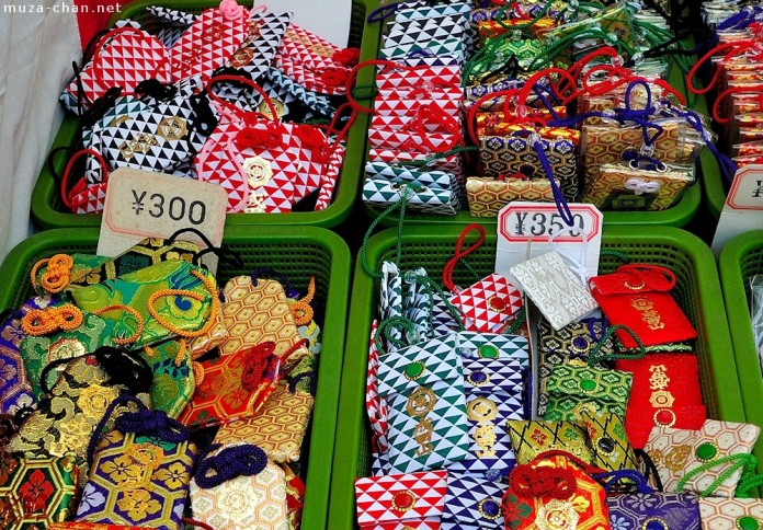 omamori - japanese-lucky-charms-omamori-big