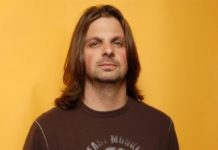 Ingin Mendapat Pelajaran Gitar dari Gitaris Staind?