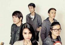 TOOLIPS – Teman Biasa (Live At Indicoustic KitaTV.com)