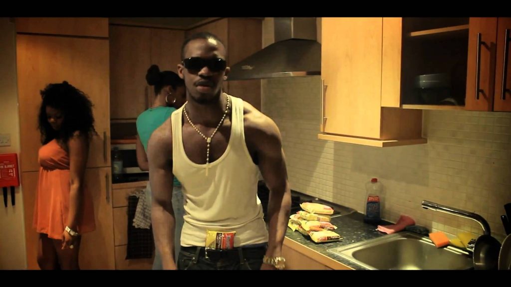 5-Penyanyi-Asing-ini-Terkenal-Karena-Lagu-Bahasa-Indonesianya-(3)