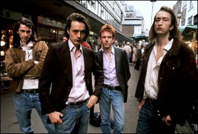 5-Band-Britpop-Terbaik-dan-Terkenal-di-Dunia-2