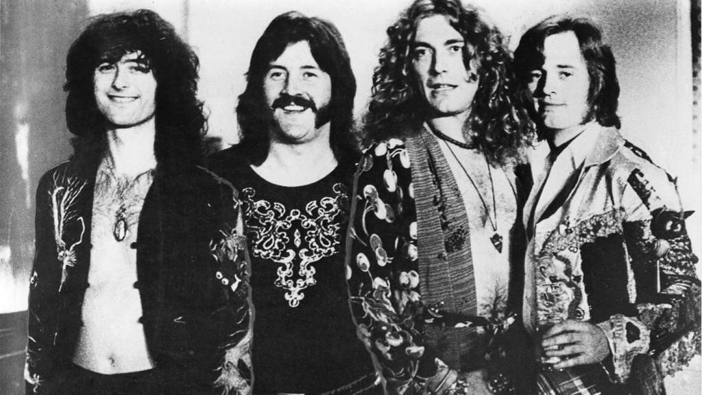 Led zeppelin adalah salah satu pionir dalam aliran heavy metal dunia