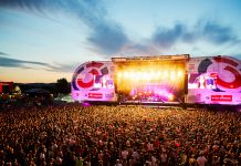 8 Festival Musik Terbesar di Dunia, Ratusan Ribu Orang Nyanyi Bareng