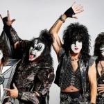 8 Musisi Bertopeng Yang Menyembunyikan Identitasnya Bak Superhero3