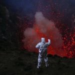 8 Film Tentang Gunung Meletus Terbaik-3