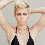 8 Penyanyi Yang Tidak Bisa Menyanyi Live1