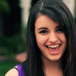 8 Penyanyi Populer Dari YouTube4