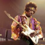 8 Penyanyi Populer Yang Meninggal di Usia 275